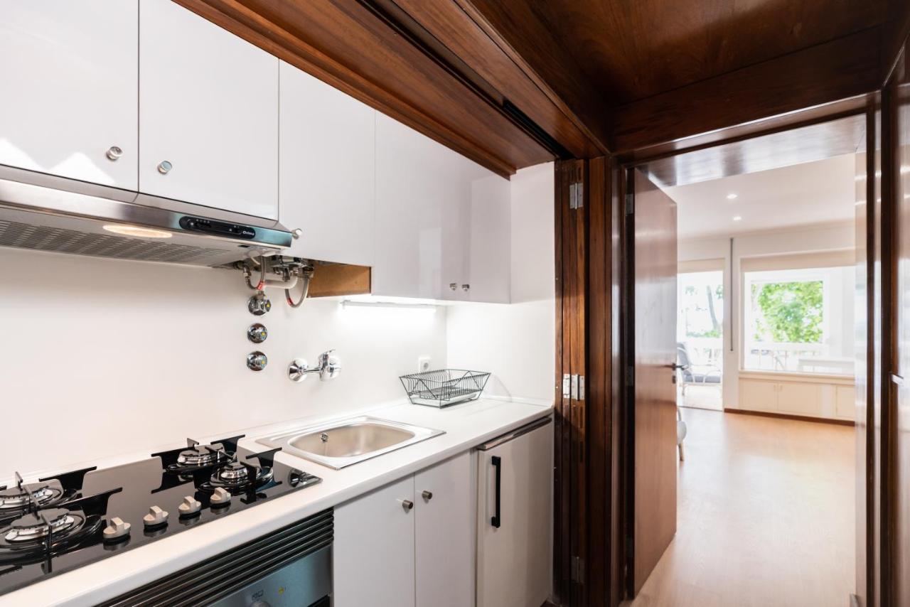 Carcavelos Beach & Business By The Portuguese Butler Exterior photo
